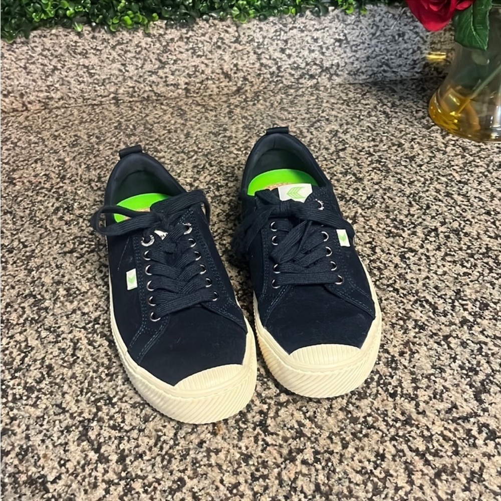 Unisex NAVY BLUE CARIUMA Sneakers